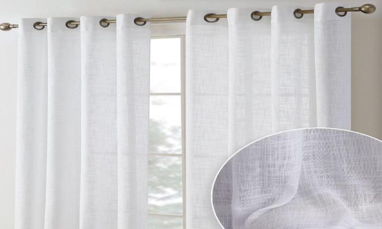 Linen Curtains Bring Natural Light into the Room