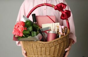 Why Are Corporate Gift Baskets Ideal for Client and Employee Gifting?